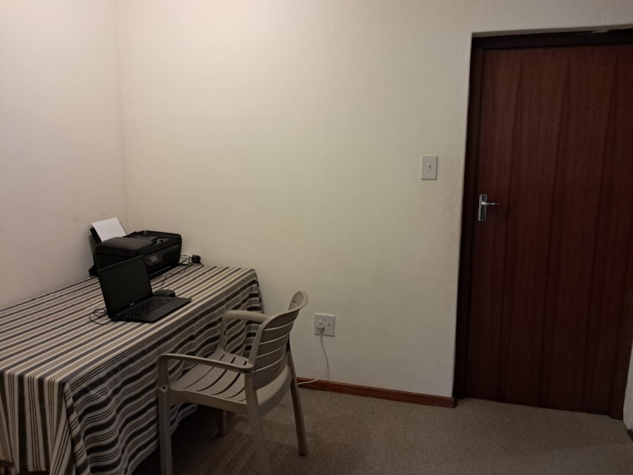 2 Bedroom Property for Sale in Bayview Western Cape
